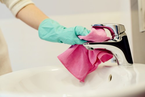 Cleaners Clapham team providing professional local cleaning service
